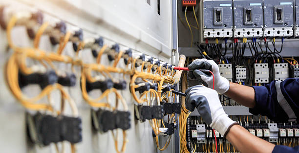 Professional Electrician technician working in North Lakeport, CA